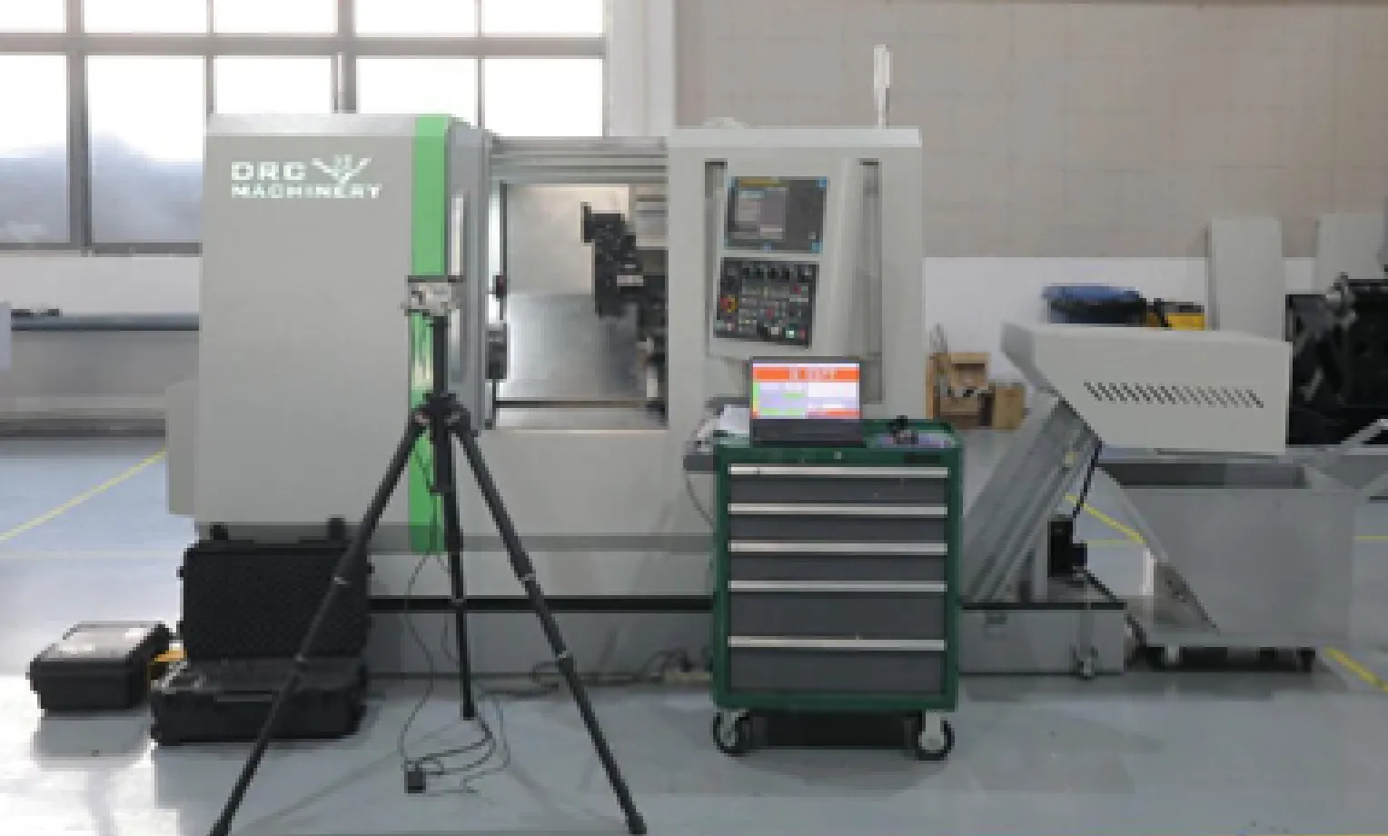 Токарный станок с наклонной станиной HT5МУ и ЧПУ Fanuc 0i-TF plus