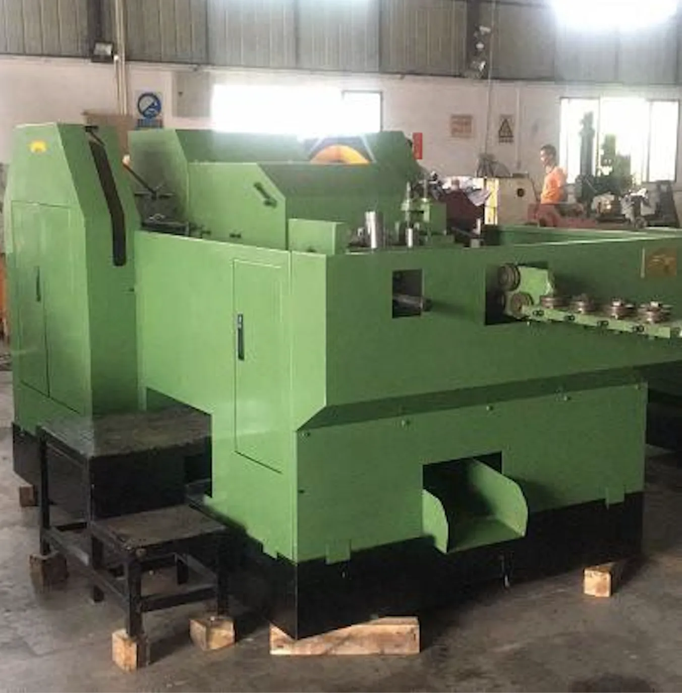 Линия по изготовлению шпилек