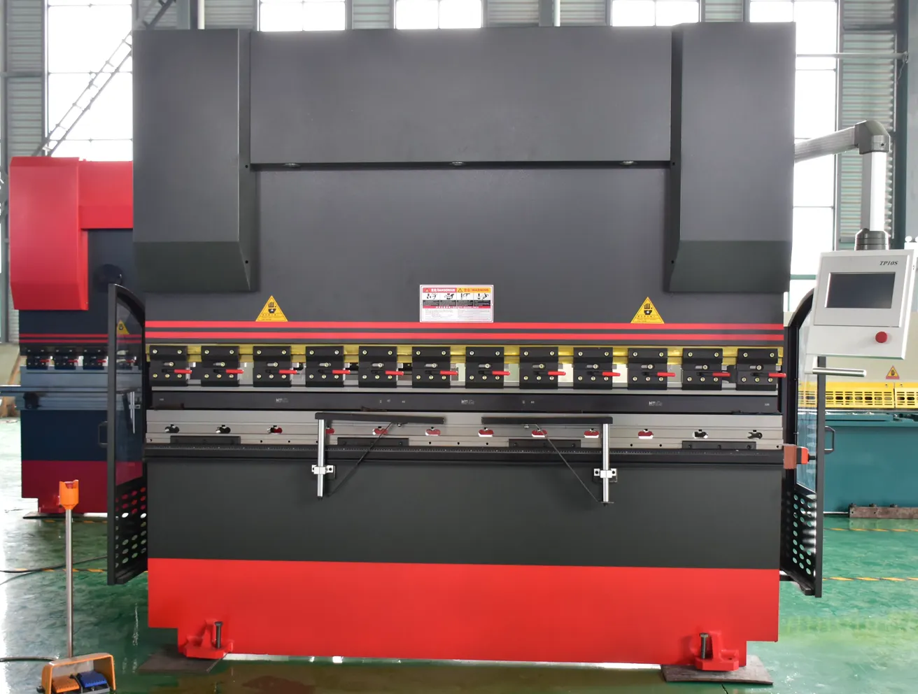 Листогибочный гидравлический пресс WC67Y-30T/1600